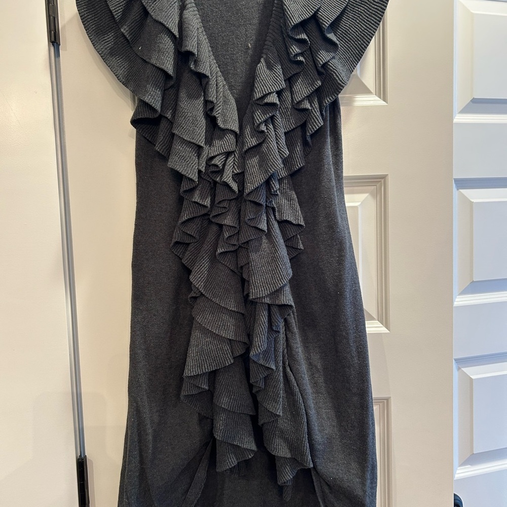Romeo & Juliet Couture Dark gray Ruffled Cardigan Sweater Open Front Size Medium